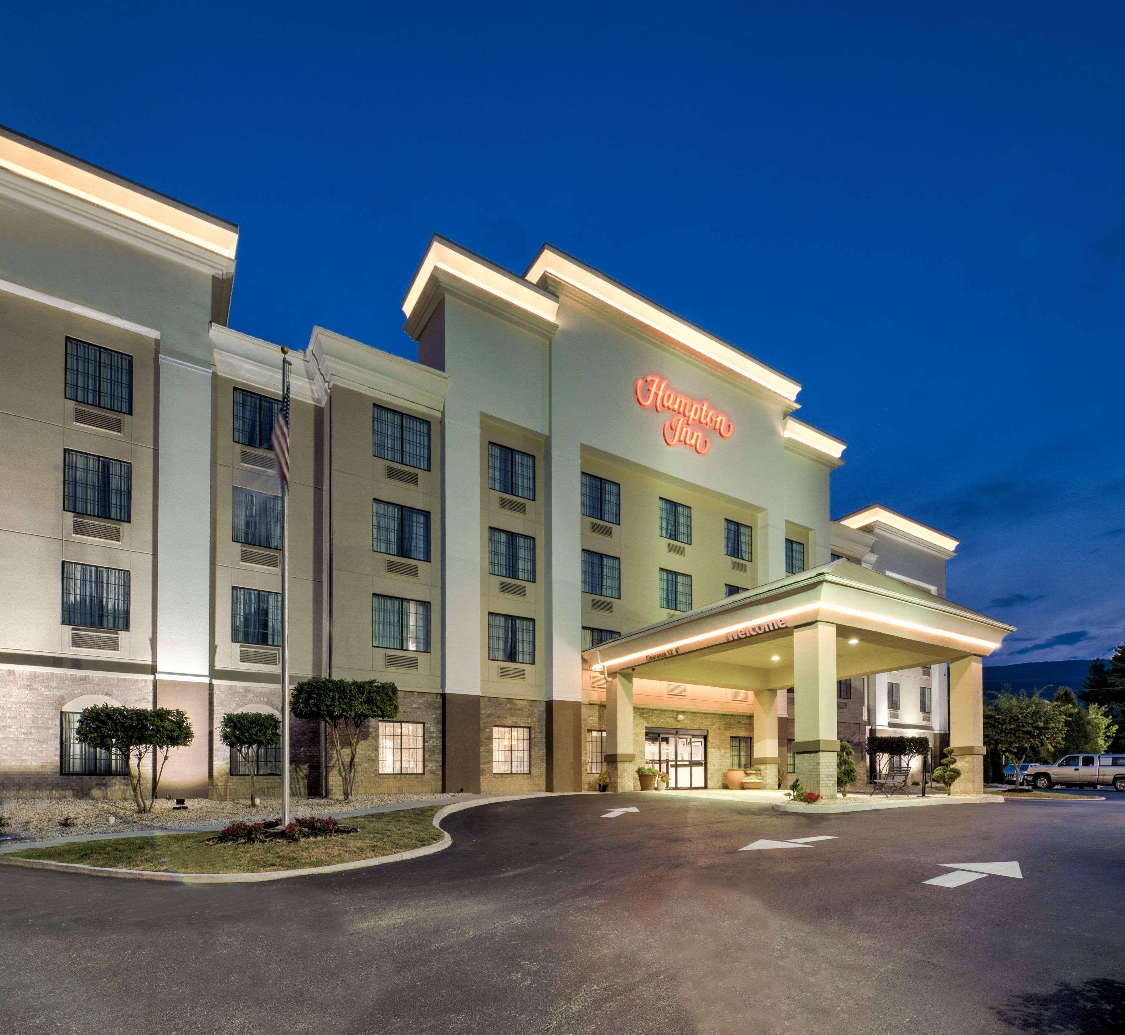 Hampton Inn Сейлем Экстерьер фото