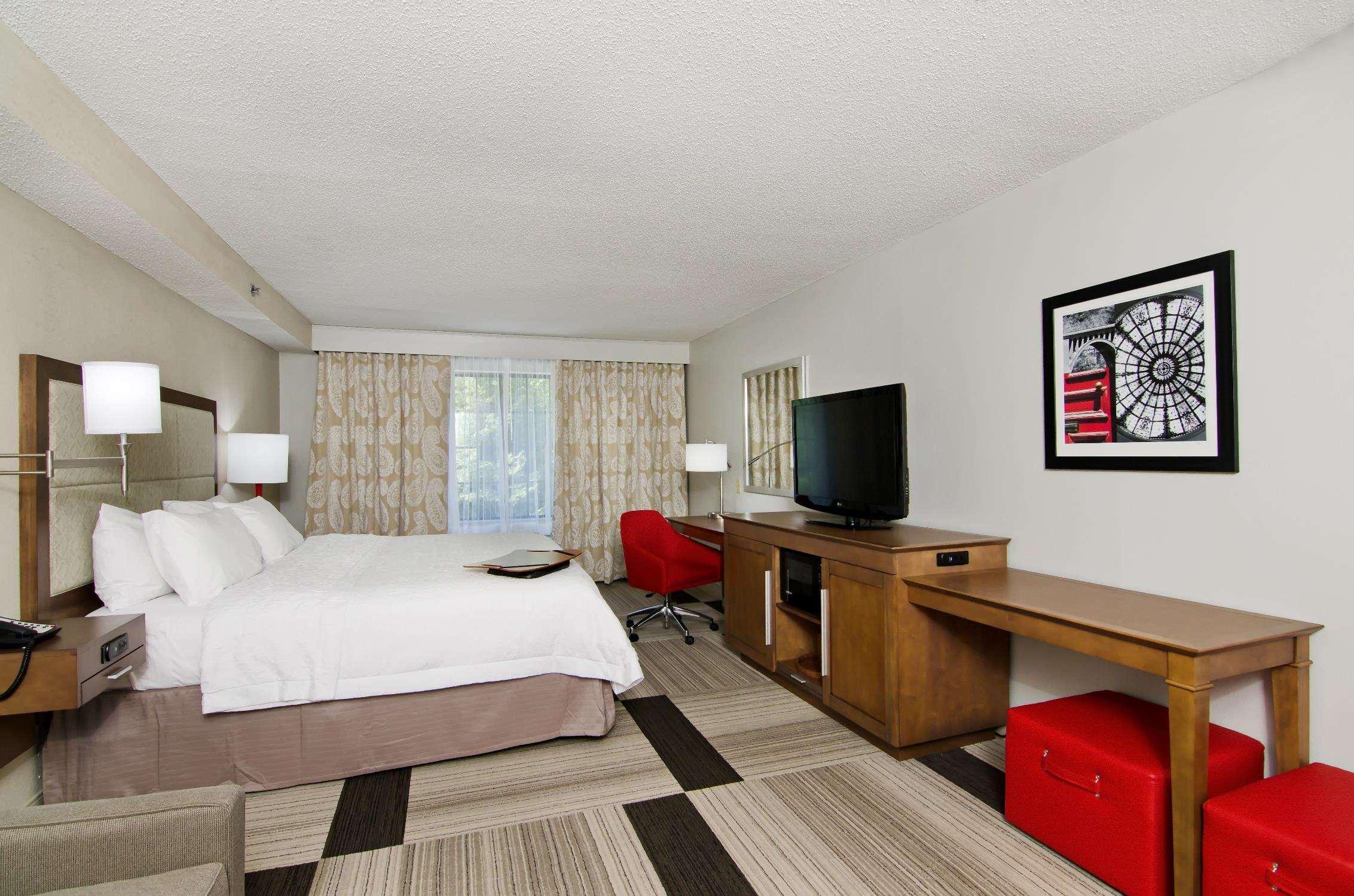 Hampton Inn Сейлем Экстерьер фото