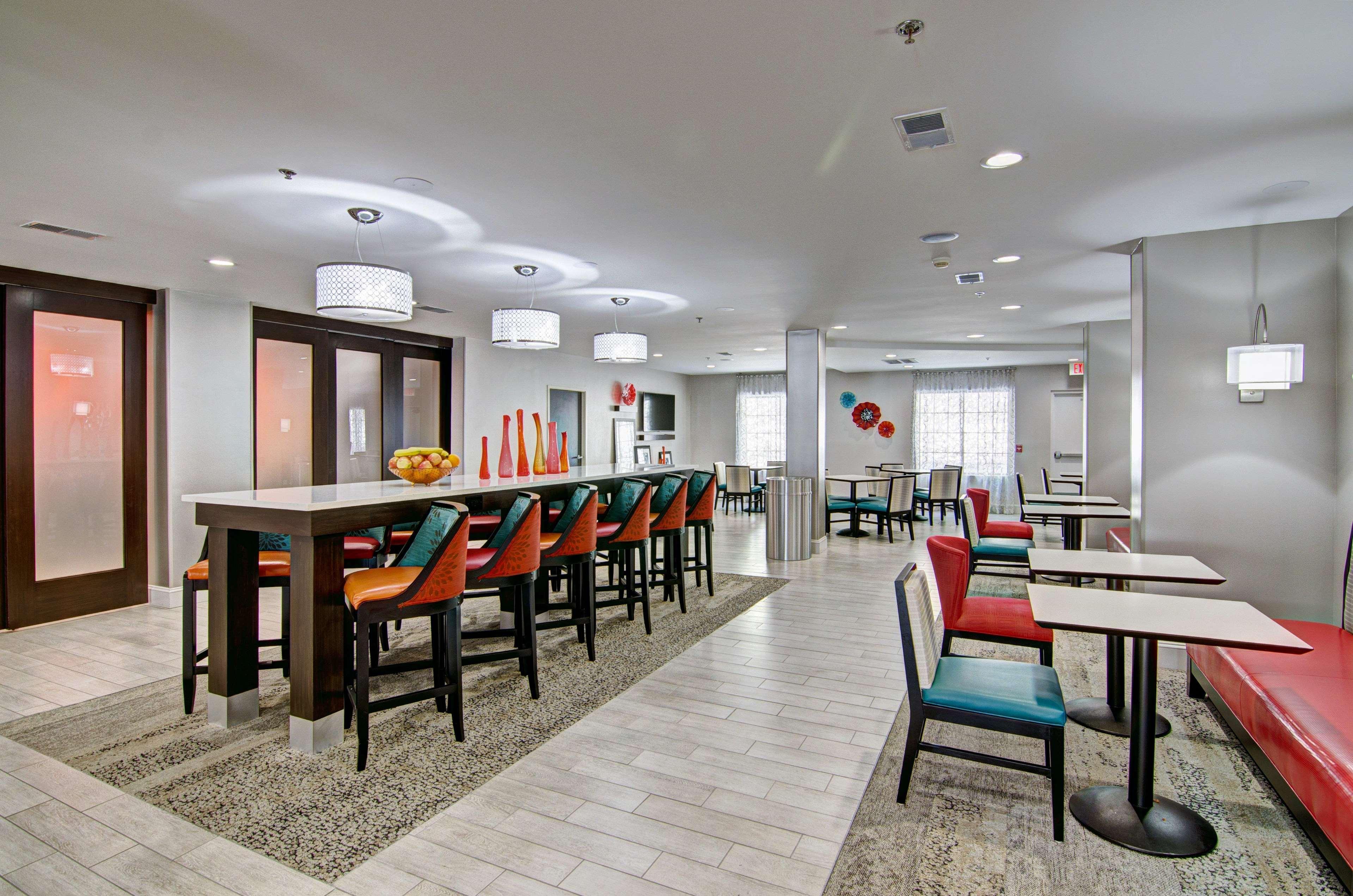 Hampton Inn Сейлем Экстерьер фото
