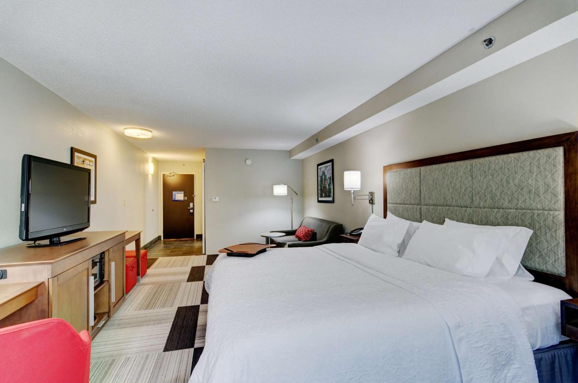 Hampton Inn Сейлем Экстерьер фото