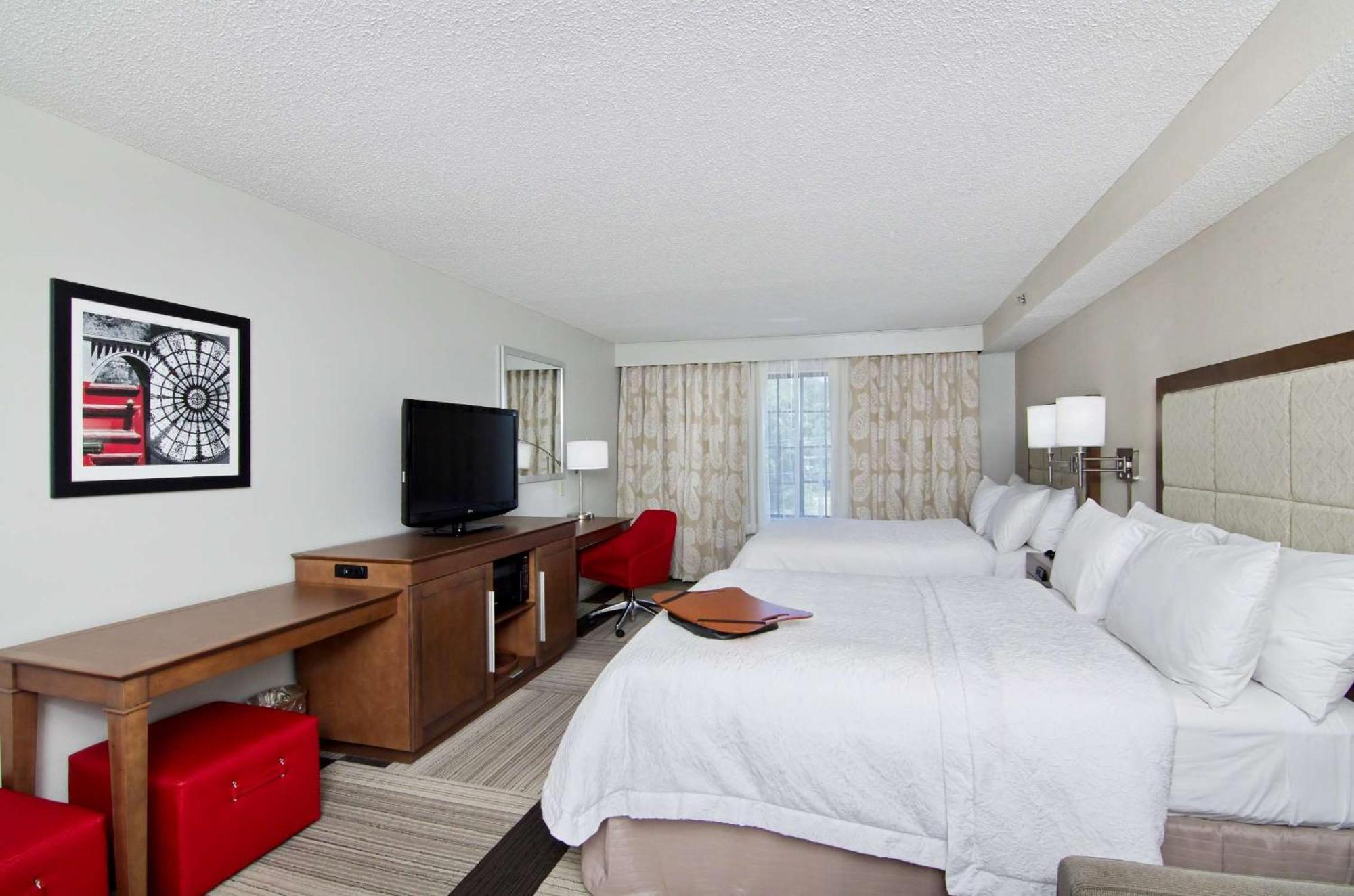 Hampton Inn Сейлем Экстерьер фото