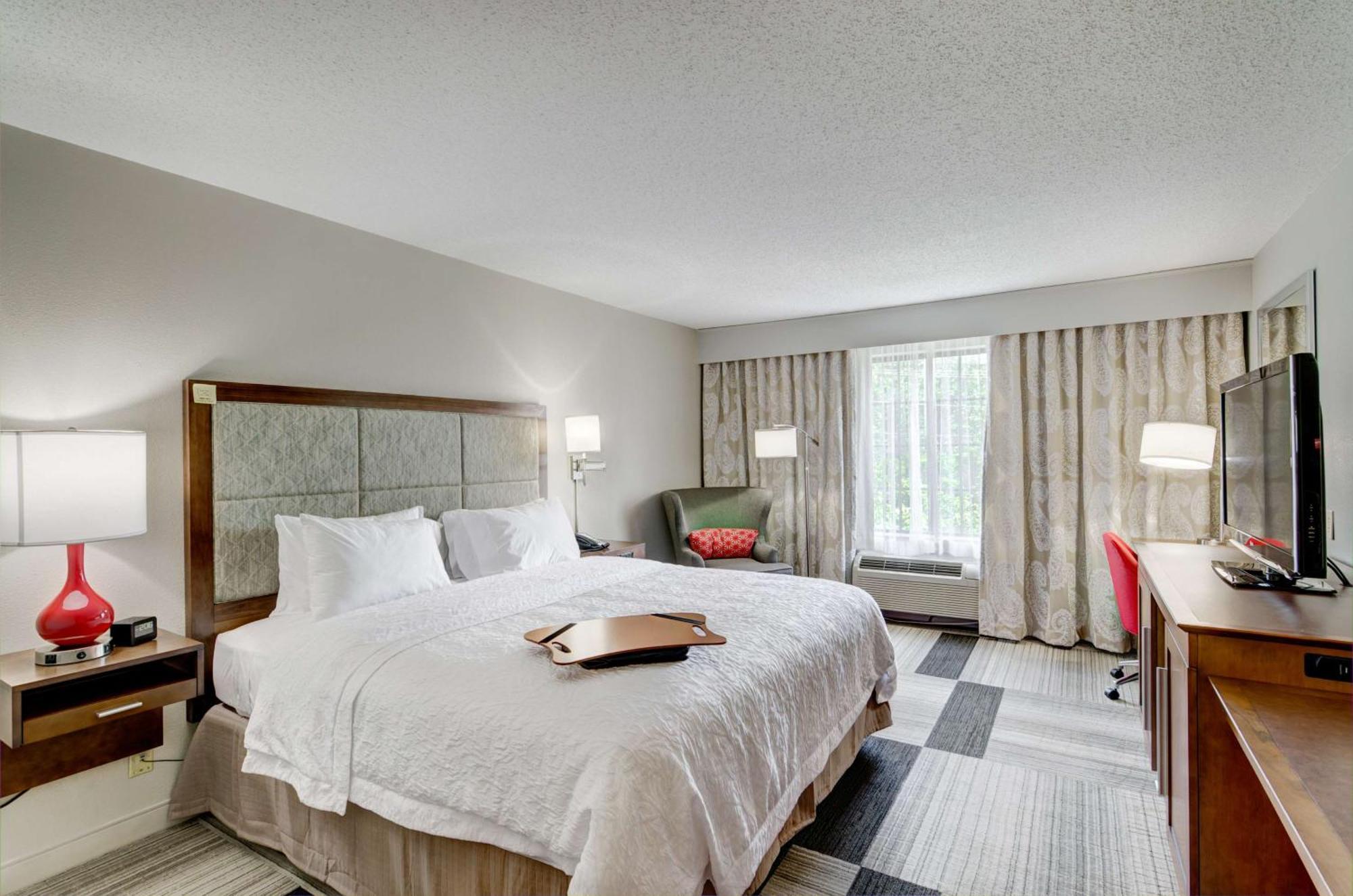 Hampton Inn Сейлем Экстерьер фото