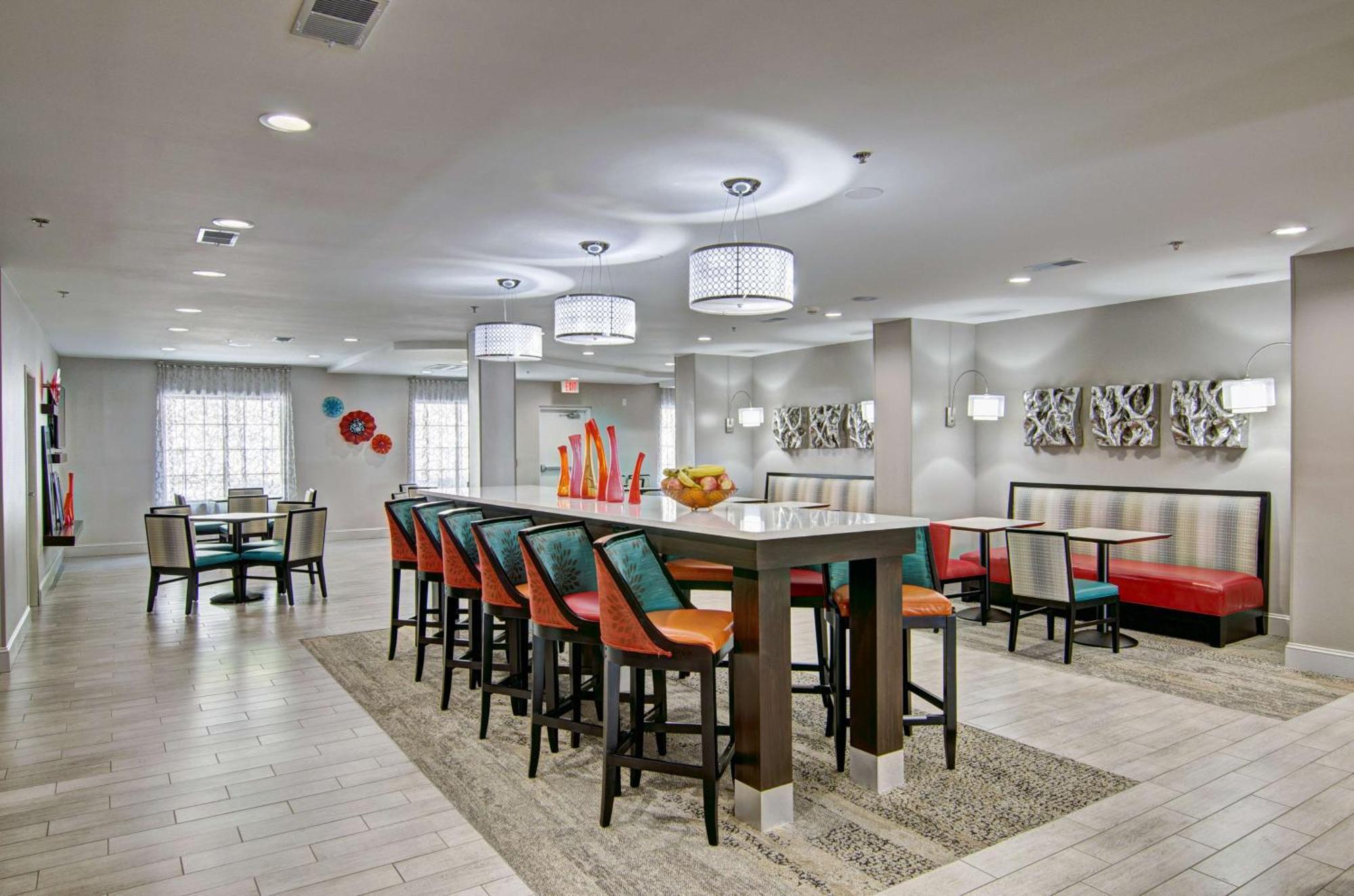 Hampton Inn Сейлем Экстерьер фото