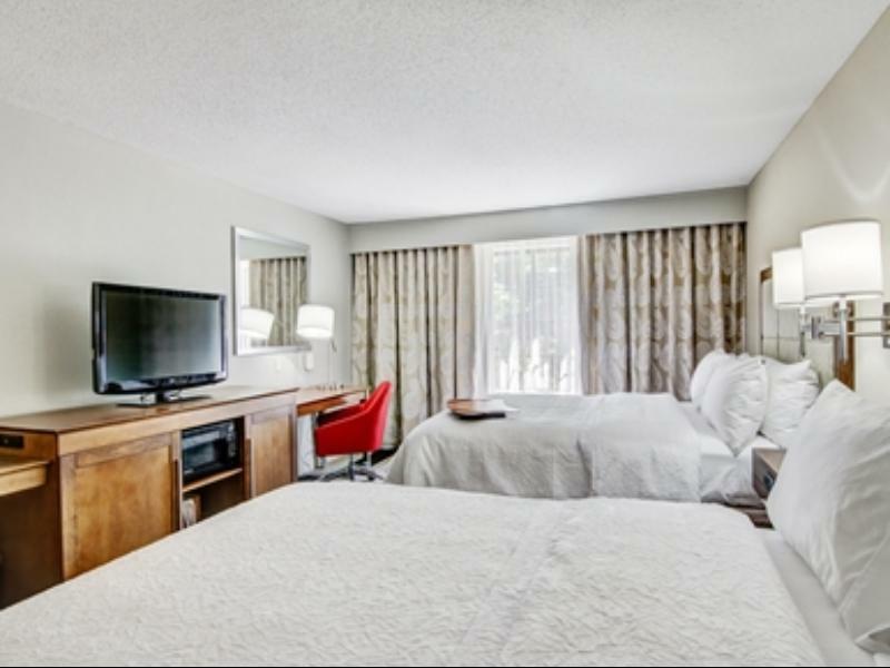 Hampton Inn Сейлем Экстерьер фото